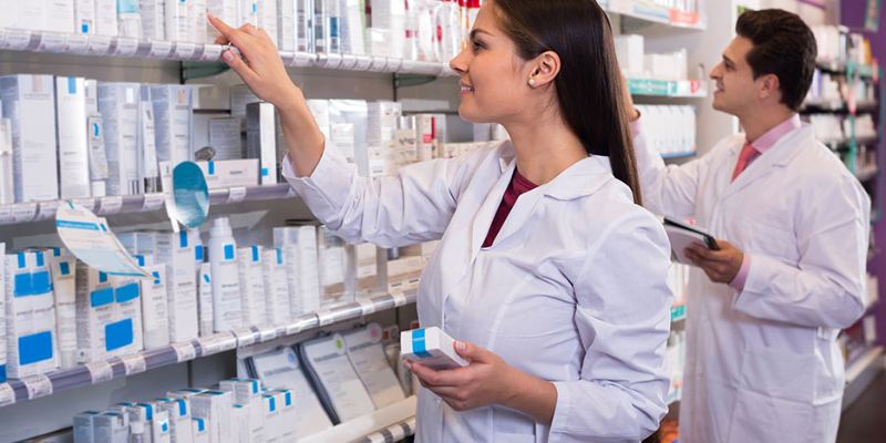 What an online course for pharmacy technician covers: essential curriculum